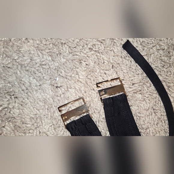 Victorias Secret Bombshell Bikini (34C) - Picture 8 of 8